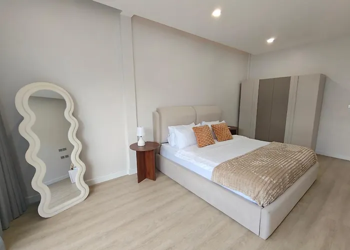 Ekkamai 5br Town House - Onsen